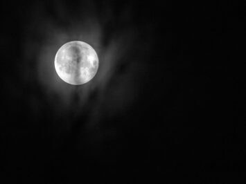 Photograph of the moon. Benson Chan / Public Domain