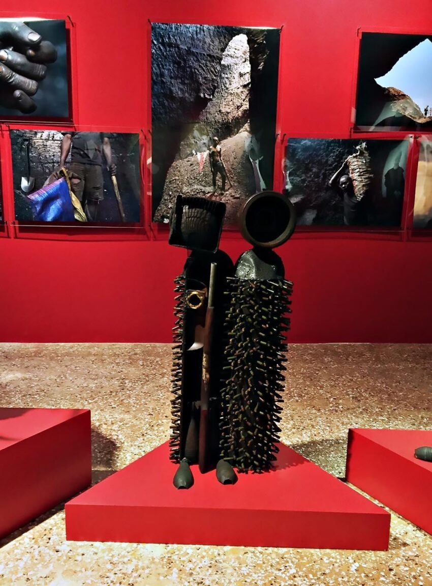 Sculpture made of metal scraps and decommissioned ammunitions.